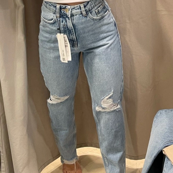 Ripped jeans - Picture 2 of 3